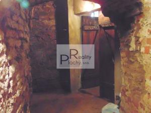 Prodej historického objektu, Znojmo - Oblekovice, 1530 m2