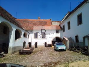 Prodej historického objektu, Znojmo - Oblekovice, 1530 m2