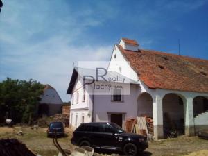 Prodej historického objektu, Znojmo - Oblekovice, 1530 m2