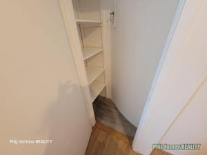 Pronájem bytu 3+1, Praha - Smíchov, Stroupežnického, 106 m2