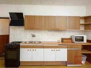Pronájem bytu 1+1, Karlovy Vary, Sokolovská, 44 m2