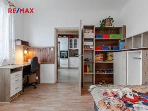 Prodej bytu 4+1, Chodová Planá, sídliště Lučina, 80 m2