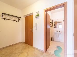 Prodej bytu 2+kk, Libčice nad Vltavou, Družstevní, 44 m2