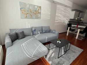Pronájem bytu 2+kk, Praha, Kabešova, 56 m2