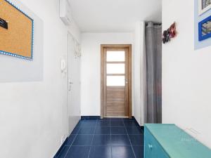 Prodej bytu 3+kk, Praha - Kobylisy, Třeboradická, 68 m2