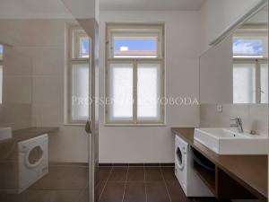 Prodej bytu 2+kk, Praha - Žižkov, U božích bojovníků, 50 m2