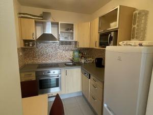 Pronájem bytu 2+kk, Praha - Ruzyně, Žukovského, 42 m2