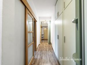 Pronájem bytu 2+1, Praha - Strašnice, Jevanská, 61 m2