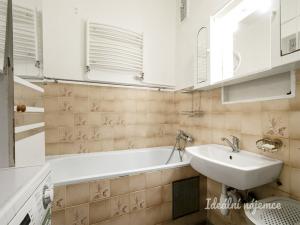 Pronájem bytu 2+1, Praha - Strašnice, Jevanská, 61 m2