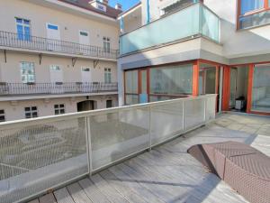 Prodej ubytování, Praha - Karlín, Kollárova, 54 m2