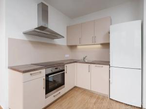 Pronájem bytu 1+kk, Praha - Karlín, Sokolovská, 35 m2