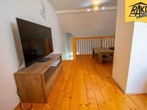 Pronájem bytu 2+kk, Mladé Buky, 38 m2