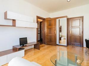 Pronájem bytu 2+kk, Praha - Vinohrady, náměstí Jiřího z Lobkovic, 48 m2