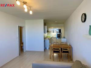 Prodej bytu 3+kk, Praha - Horní Měcholupy, Veronské nám., 68 m2