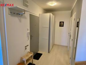 Prodej bytu 3+kk, Praha - Horní Měcholupy, Veronské nám., 68 m2
