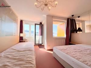 Pronájem bytu 1+kk, Praha - Střížkov, Makedonská, 42 m2