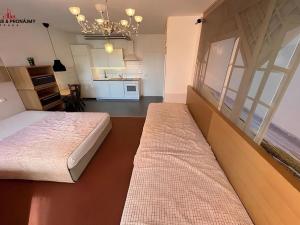Pronájem bytu 1+kk, Praha - Střížkov, Makedonská, 42 m2