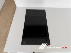 Pronájem bytu 1+kk, Zlín, Sadová, 43 m2