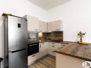 Prodej bytu 2+kk, Praha, Pod Kavalírkou, 44 m2