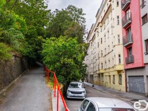 Prodej bytu 2+kk, Praha, Pod Kavalírkou, 44 m2