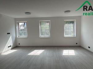 Pronájem bytu 1+kk, Planá, Zámecká, 55 m2