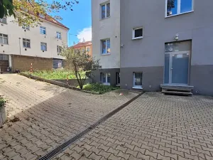 Pronájem bytu 2+kk, Praha - Strašnice, Černokostelecká, 68 m2