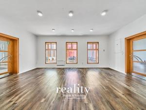 Pronájem obchodního prostoru, Znojmo, Horní náměstí, 36 m2