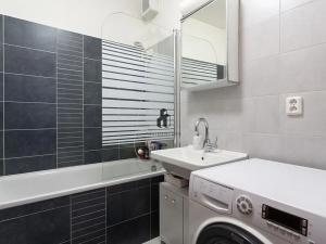 Pronájem bytu 3+kk, Praha - Kamýk, Mariánská, 70 m2