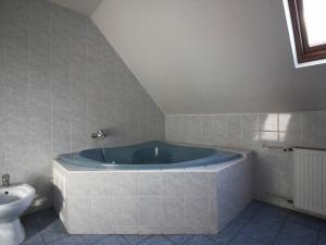 Prodej rodinného domu, Praha, 250 m2
