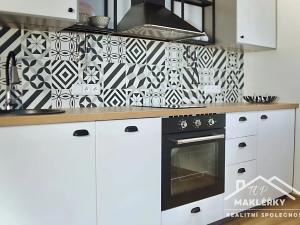 Pronájem bytu 2+kk, Kolín, Karlovo náměstí, 58 m2