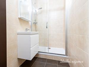 Pronájem bytu 2+kk, Praha - Chodov, Malenická, 47 m2