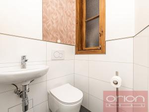 Pronájem bytu 3+1, Praha - Nové Město, Růžová, 103 m2