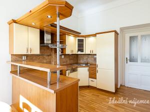 Pronájem bytu 2+1, Praha, Slavíkova, 77 m2