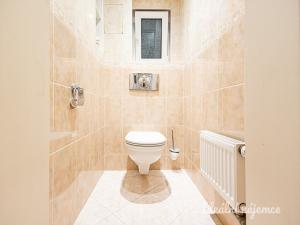 Pronájem bytu 2+1, Praha, Slavíkova, 77 m2