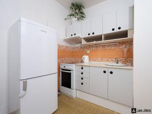 Pronájem bytu 1+kk, Hradec Králové - Nový Hradec Králové, třída Edvarda Beneše, 29 m2