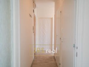 Prodej bytu 2+1, Hustopeče, U Větrolamu, 46 m2