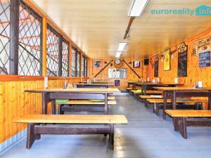 Prodej restaurace, Doksy, 196 m2
