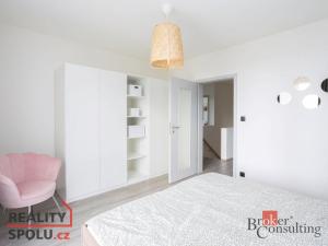 Prodej rodinného domu, Pečky - Velké Chvalovice, Za Statkem, 166 m2