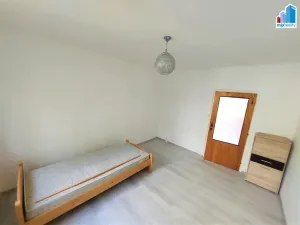 Prodej bytu 3+1, Klatovy - Klatovy III, Pod Hůrkou, 70 m2