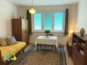 Prodej bytu 3+1, Praha - Malešice, Počernická, 73 m2