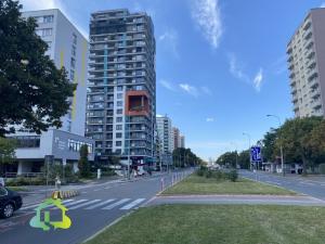 Prodej bytu 3+1, Praha - Malešice, Počernická, 73 m2