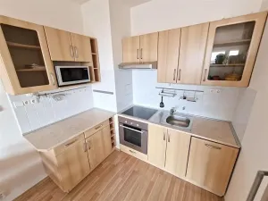 Pronájem bytu 2+kk, Praha - Vokovice, Půlkruhová, 52 m2
