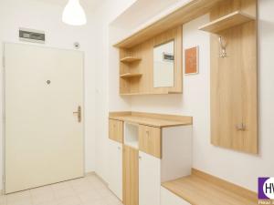 Prodej bytu 2+kk, Praha, Šumberova, 54 m2