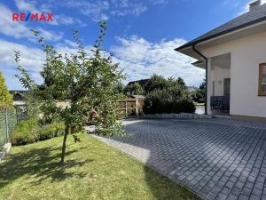 Prodej rodinného domu, Mukařov, Zvonečková, 230 m2