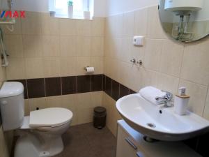 Pronájem bytu 1+kk, Hradec Králové - Nový Hradec Králové, Pod Zámečkem, 40 m2