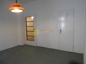 Pronájem bytu 1+1, Hradec Králové, V Lipkách, 47 m2