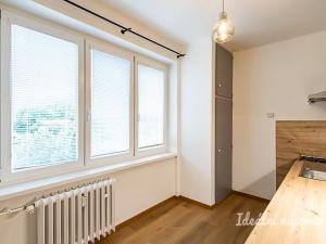 Pronájem bytu 2+1, Praha - Vršovice, náměstí Svatopluka Čecha, 58 m2