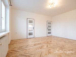 Pronájem bytu 2+1, Praha - Vršovice, náměstí Svatopluka Čecha, 58 m2