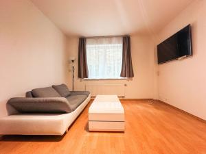 Pronájem bytu 2+kk, Praha - Košíře, Černochova, 45 m2