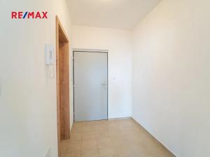 Pronájem bytu 1+kk, Beroun, Vinařská, 33 m2